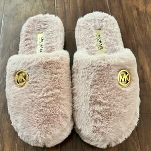 Michael Kors Alexis Closed toe Sherpa Slides Slipper size 6.5